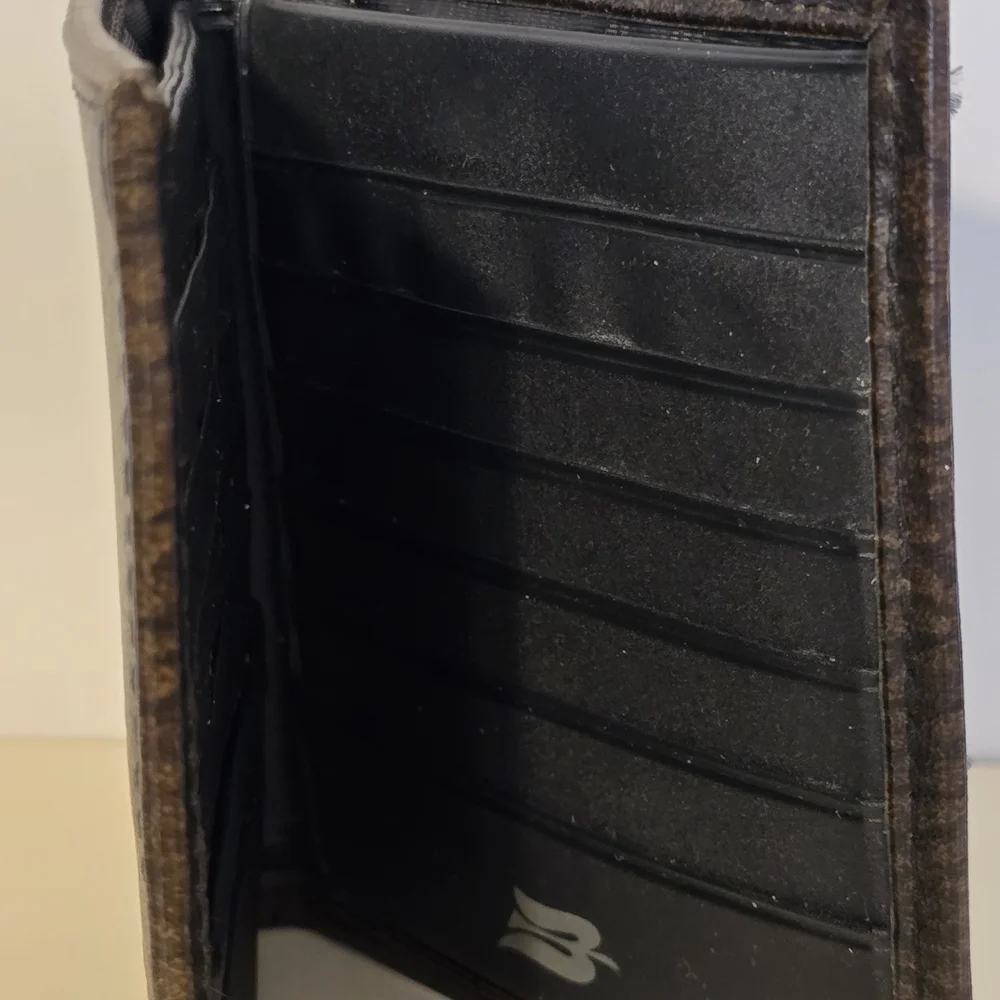 Brown Textured Leather Wallet Like New 5x4 Inch